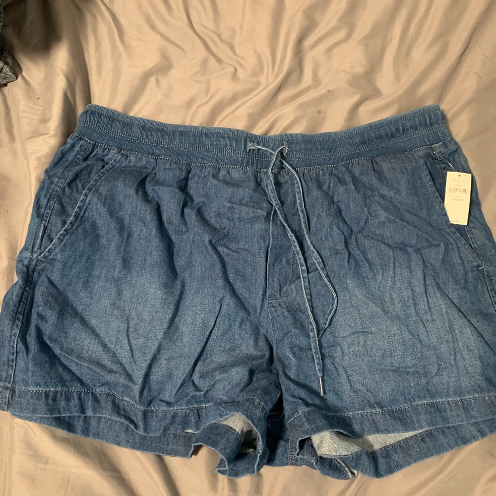 Gap shorts